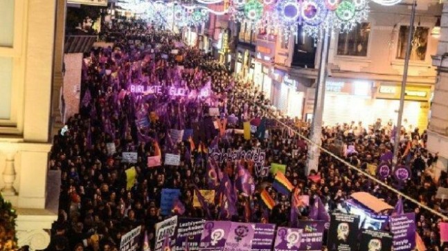 İstanbul Valiliği duyurdu: ‘Feminist Gece Yürüyüşü’nde 13 gözaltı