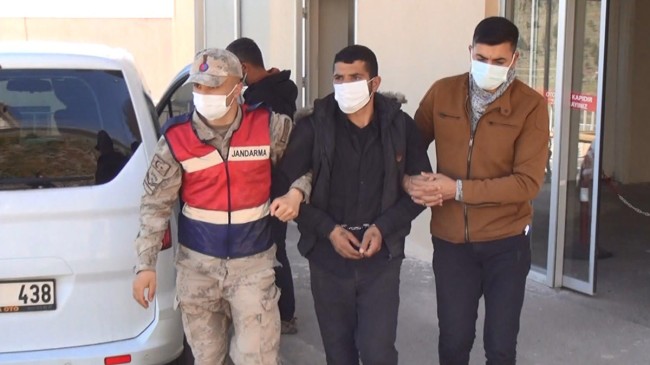 IŞİD’li 3 terörist, sınırda patlayıcılarla yakalandı