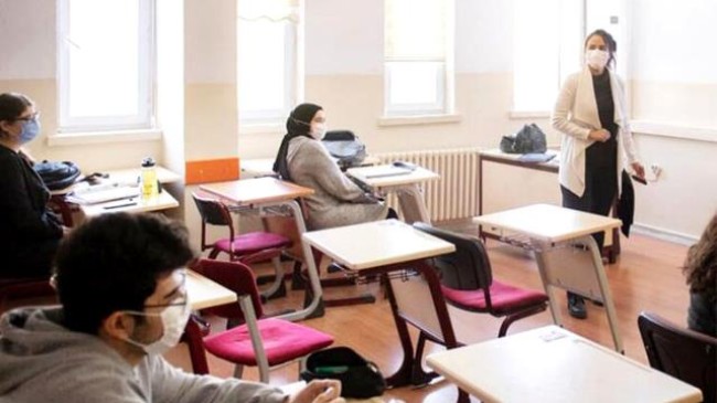 Milli Eğitim Bakanı Selçuk: Liselerde yüz yüze sınavlar illerine durumuna göre 8 Mart’tan itibaren başlayacak