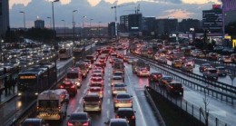 Normalleşmenin ilk gününde İstanbul’da trafik yoğunluğu