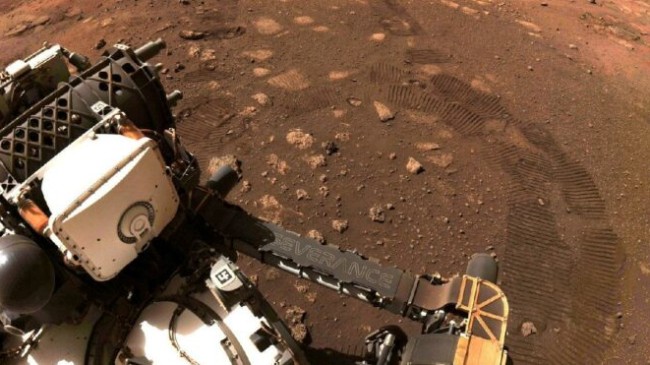 Perseverance Mars’ta ilk turunu attı: 6.5 metrede izlerini bıraktı