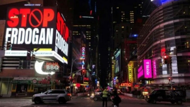 Times Meydanı’ndaki ‘Stop Erdoğan’ reklamına AKP’den tepki