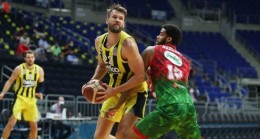 Fenerbahçe’yi yenen Pınar Karşıyaka, İstanbul’dan avantajla döndü