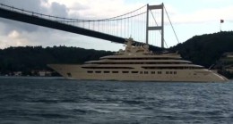 256 milyon dolarlık ’Dilbar’ İstanbul Boğazı’ndan geçti