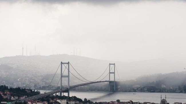 İstanbul Boğazı çift yönlü deniz trafiğine kapatıldı