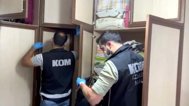 İzmir’de FETÖ operasyonu: 12 gözaltı
